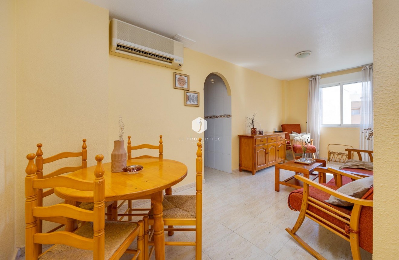 Aus zweiter Hand - Wohnung -
Torrevieja - Playa del Cura
