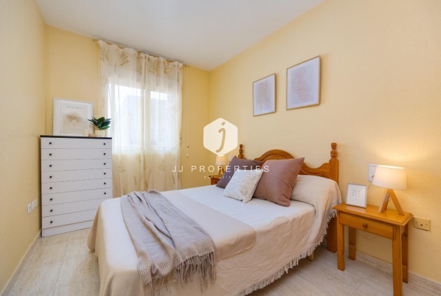 Aus zweiter Hand - Wohnung -
Torrevieja - Playa del Cura