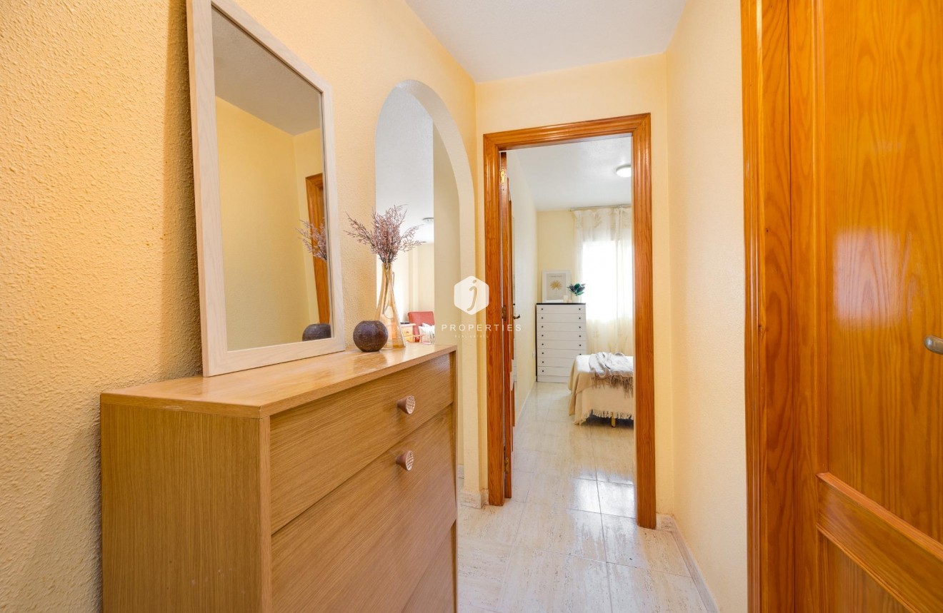 Aus zweiter Hand - Wohnung -
Torrevieja - Playa del Cura