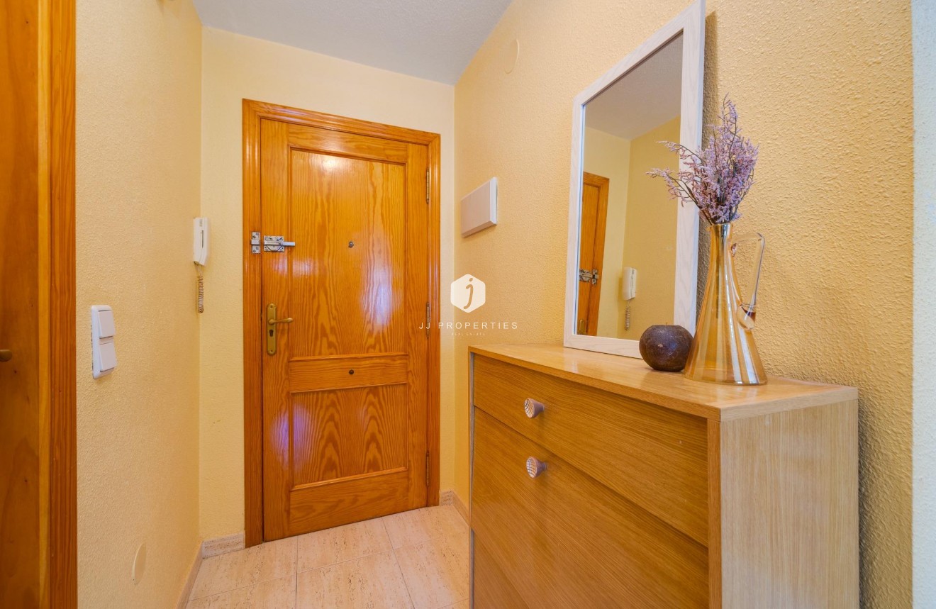 Aus zweiter Hand - Wohnung -
Torrevieja - Playa del Cura