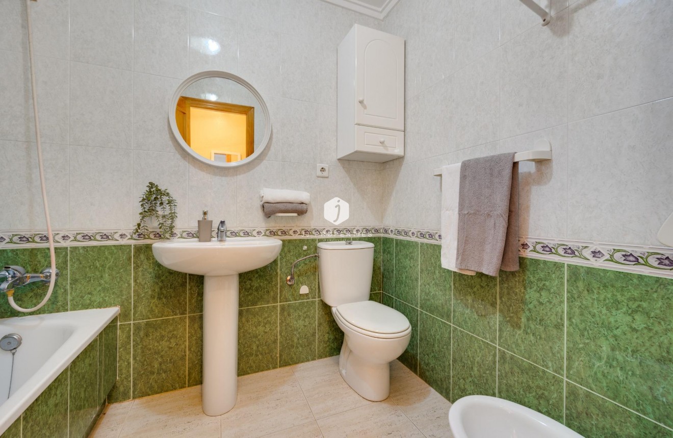 Aus zweiter Hand - Wohnung -
Torrevieja - Playa del Cura