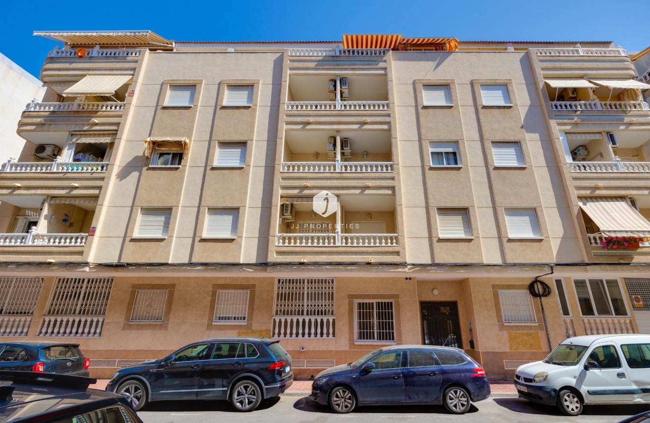 Aus zweiter Hand - Wohnung -
Torrevieja - Playa del Cura