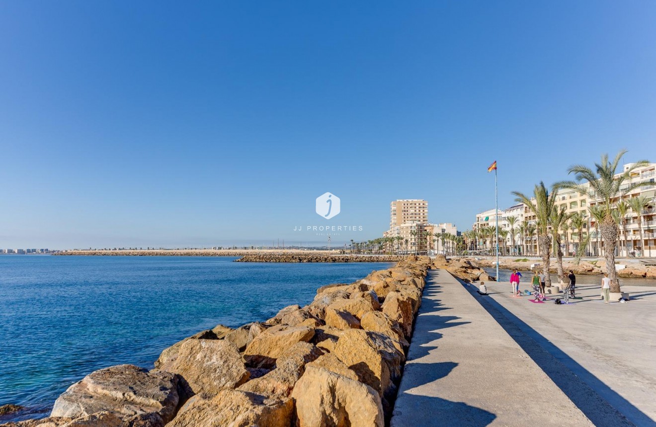 Aus zweiter Hand - Wohnung -
Torrevieja - Playa del Cura