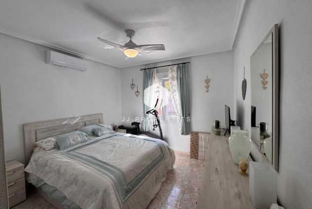 Aus zweiter Hand - Villa -
San Miguel de Salinas - Inland