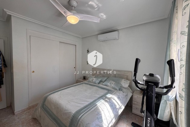 Aus zweiter Hand - Villa -
San Miguel de Salinas - Inland