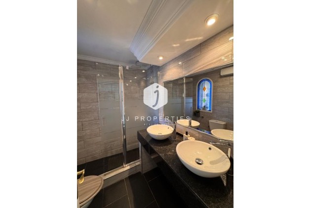 Aus zweiter Hand - Villa -
San Miguel de Salinas - Inland