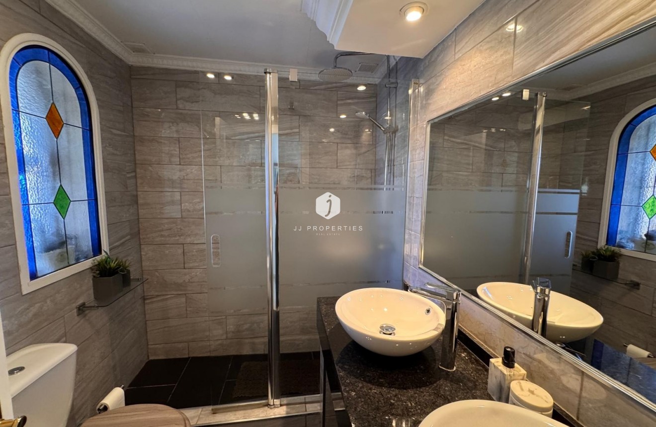 Aus zweiter Hand - Villa -
San Miguel de Salinas - Inland