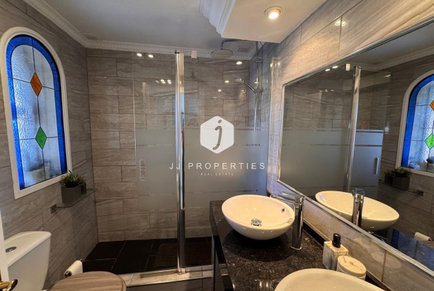 Aus zweiter Hand - Villa -
San Miguel de Salinas - Inland