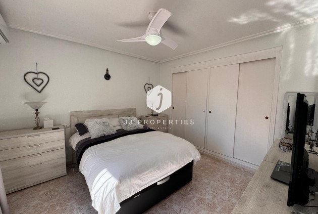 Aus zweiter Hand - Villa -
San Miguel de Salinas - Inland