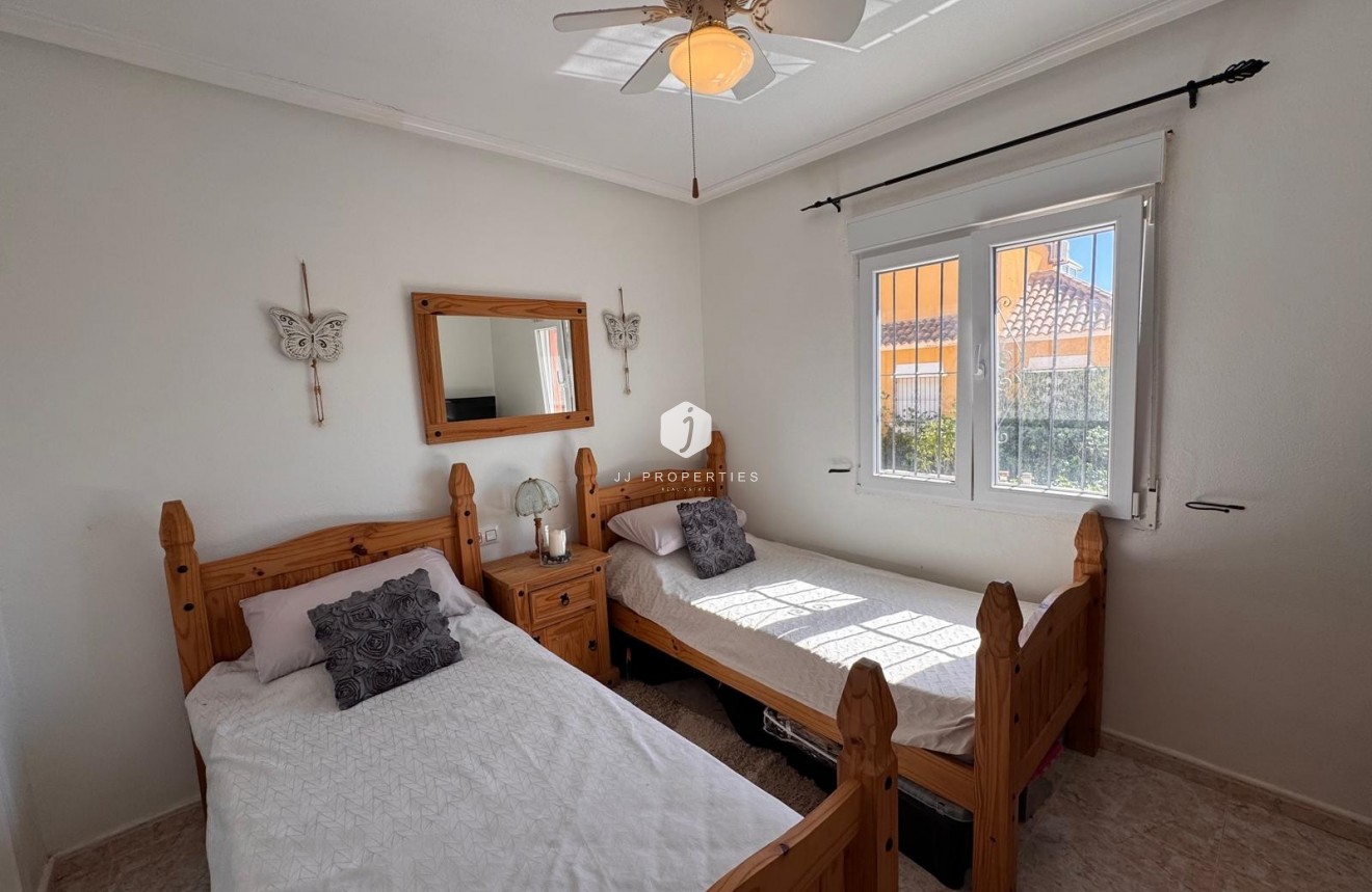 Aus zweiter Hand - Villa -
San Miguel de Salinas - Inland