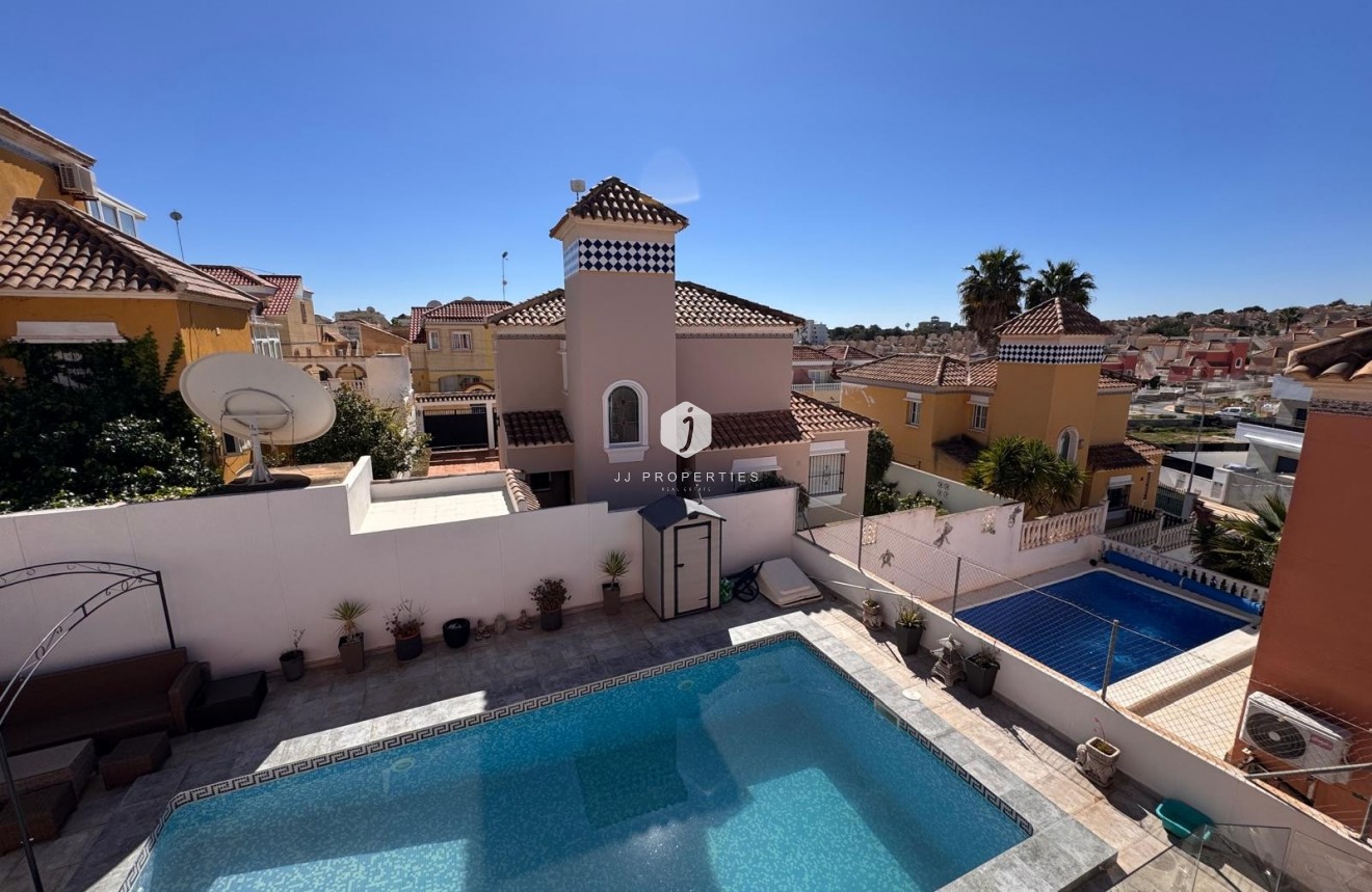 Aus zweiter Hand - Villa -
San Miguel de Salinas - Inland