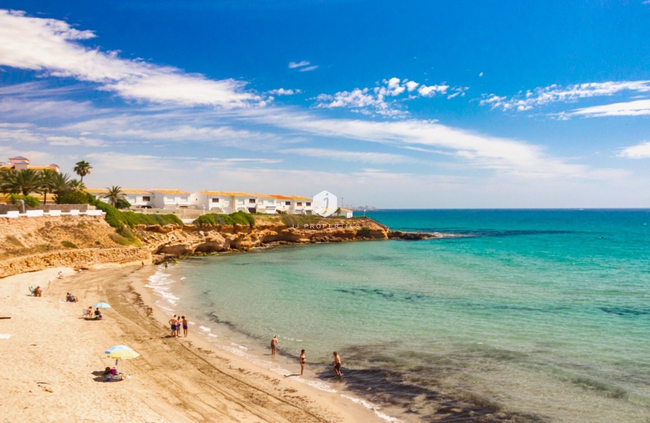 Aus zweiter Hand - Villa -
San Miguel de Salinas - Inland