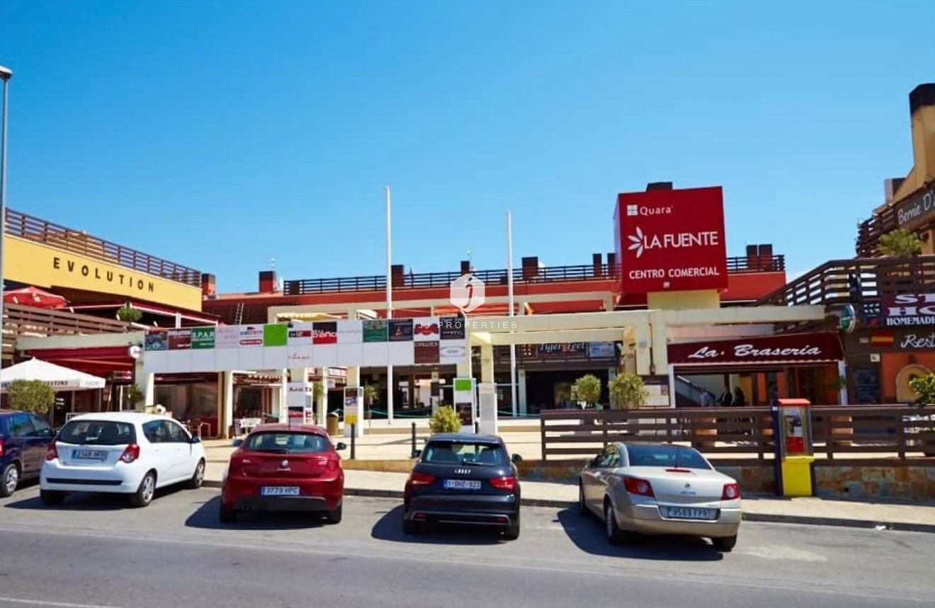 Aus zweiter Hand - Villa -
San Miguel de Salinas - Inland