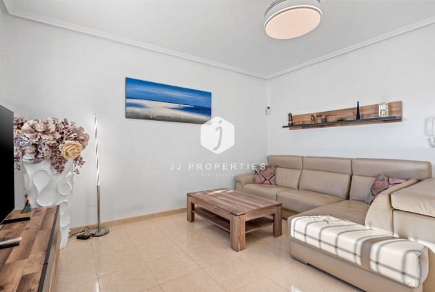 Aus zweiter Hand - Chalet -
San Miguel de Salinas - Inland