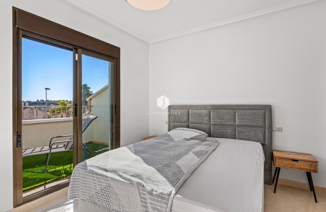 Aus zweiter Hand - Chalet -
San Miguel de Salinas - Inland