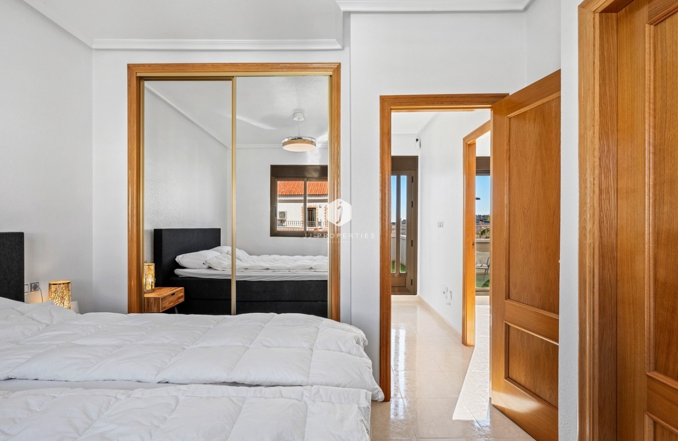 Aus zweiter Hand - Chalet -
San Miguel de Salinas - Inland