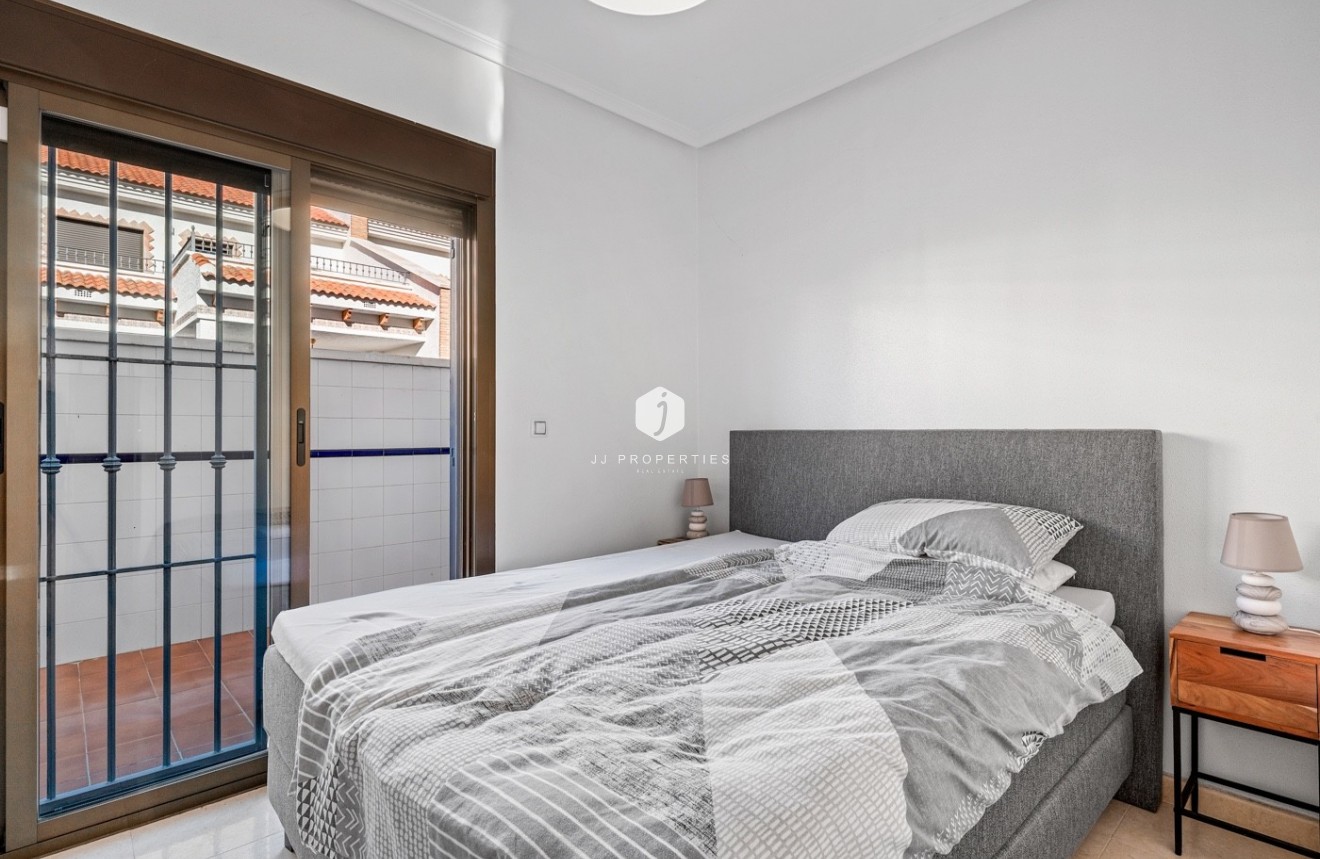 Aus zweiter Hand - Chalet -
San Miguel de Salinas - Inland