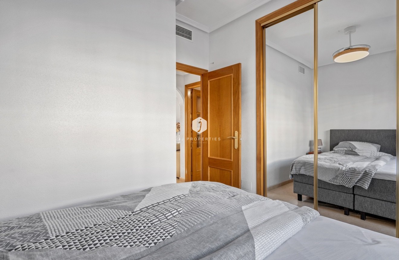 Aus zweiter Hand - Chalet -
San Miguel de Salinas - Inland