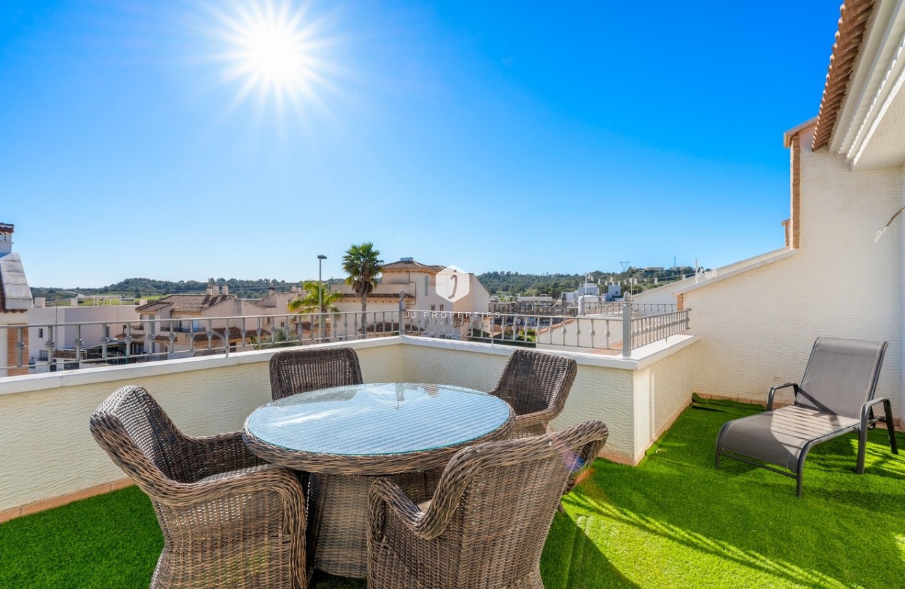 Aus zweiter Hand - Chalet -
San Miguel de Salinas - Inland