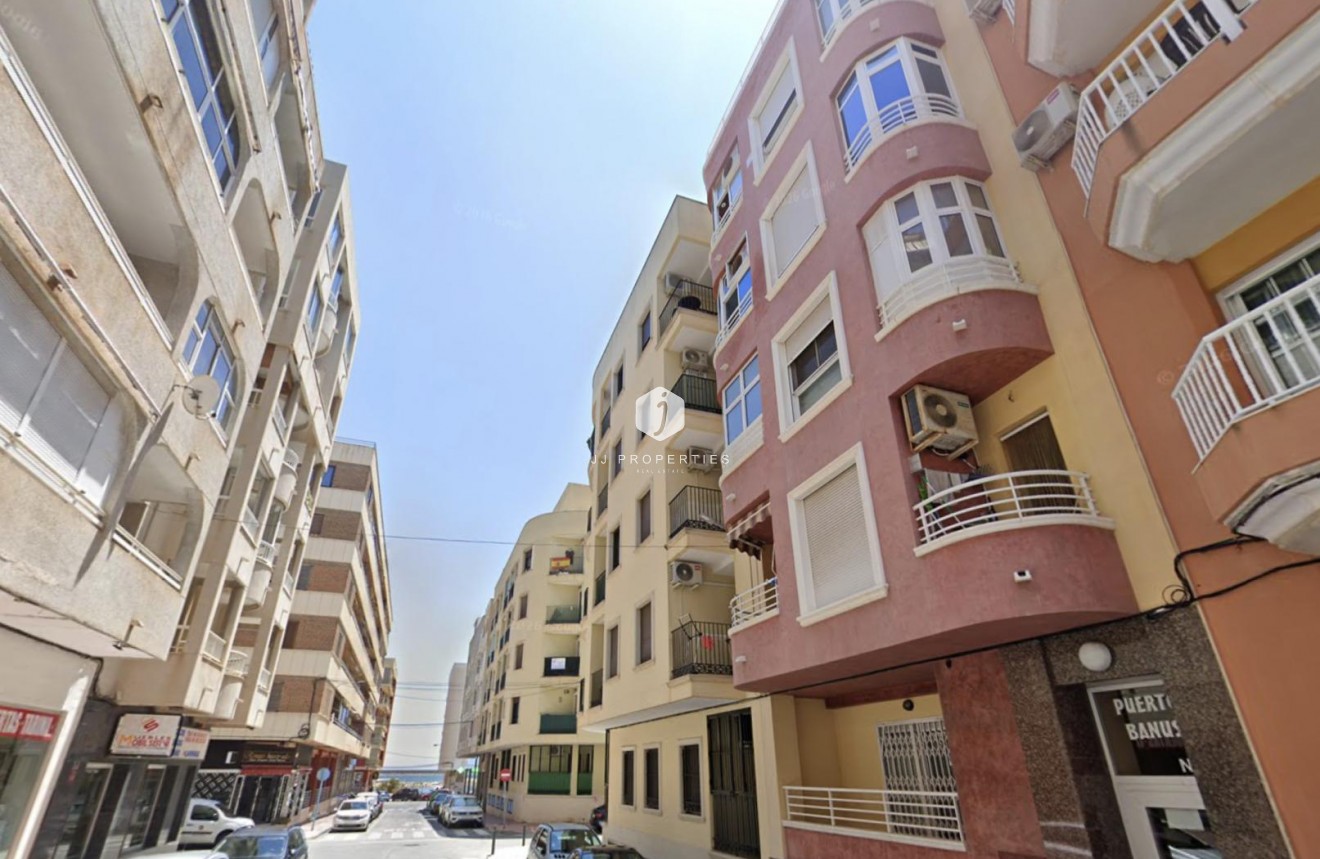 D'occasion - Appartement -
Torrevieja - Costa Blanca