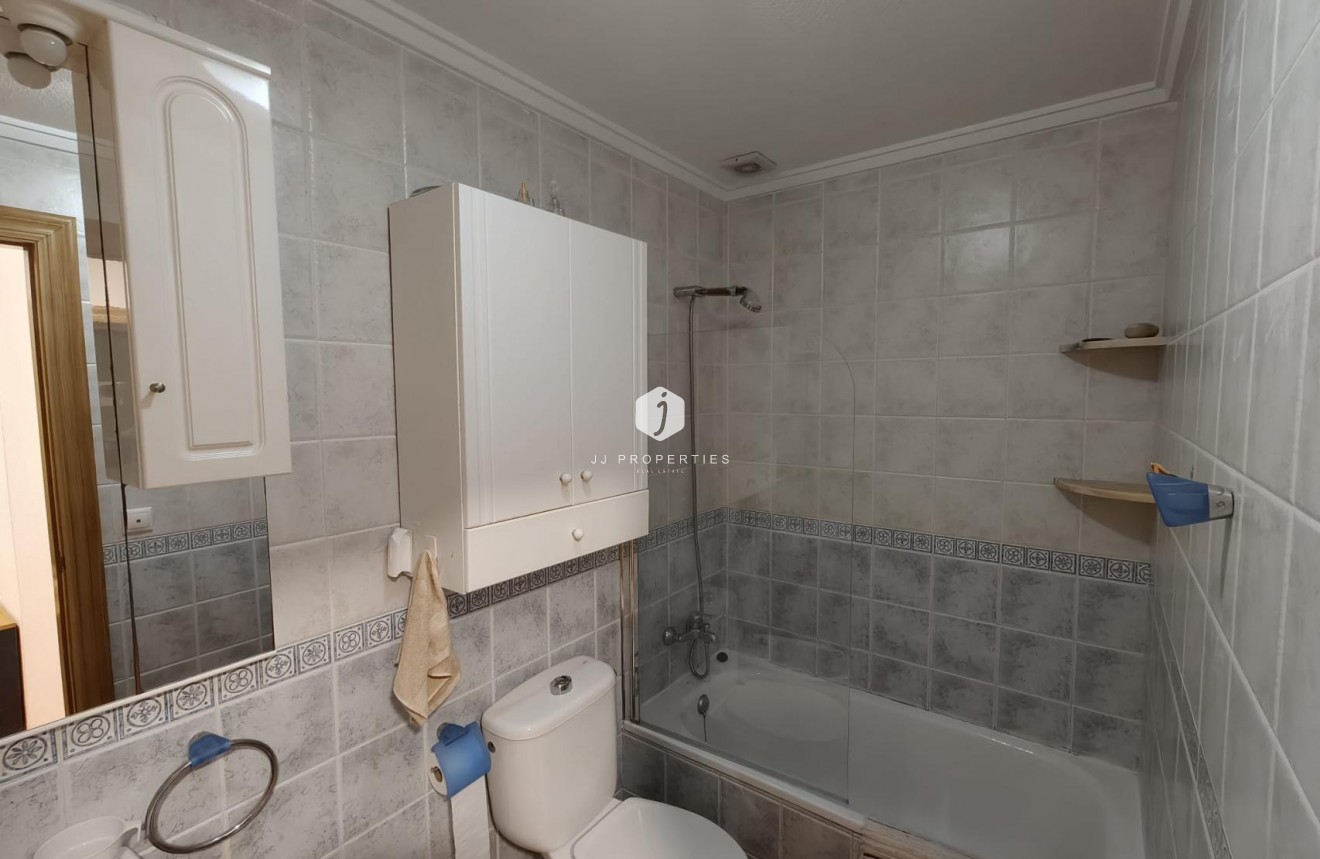 D'occasion - Appartement -
Torrevieja - Costa Blanca