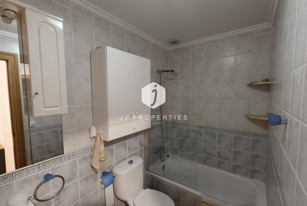 D'occasion - Appartement -
Torrevieja - Costa Blanca