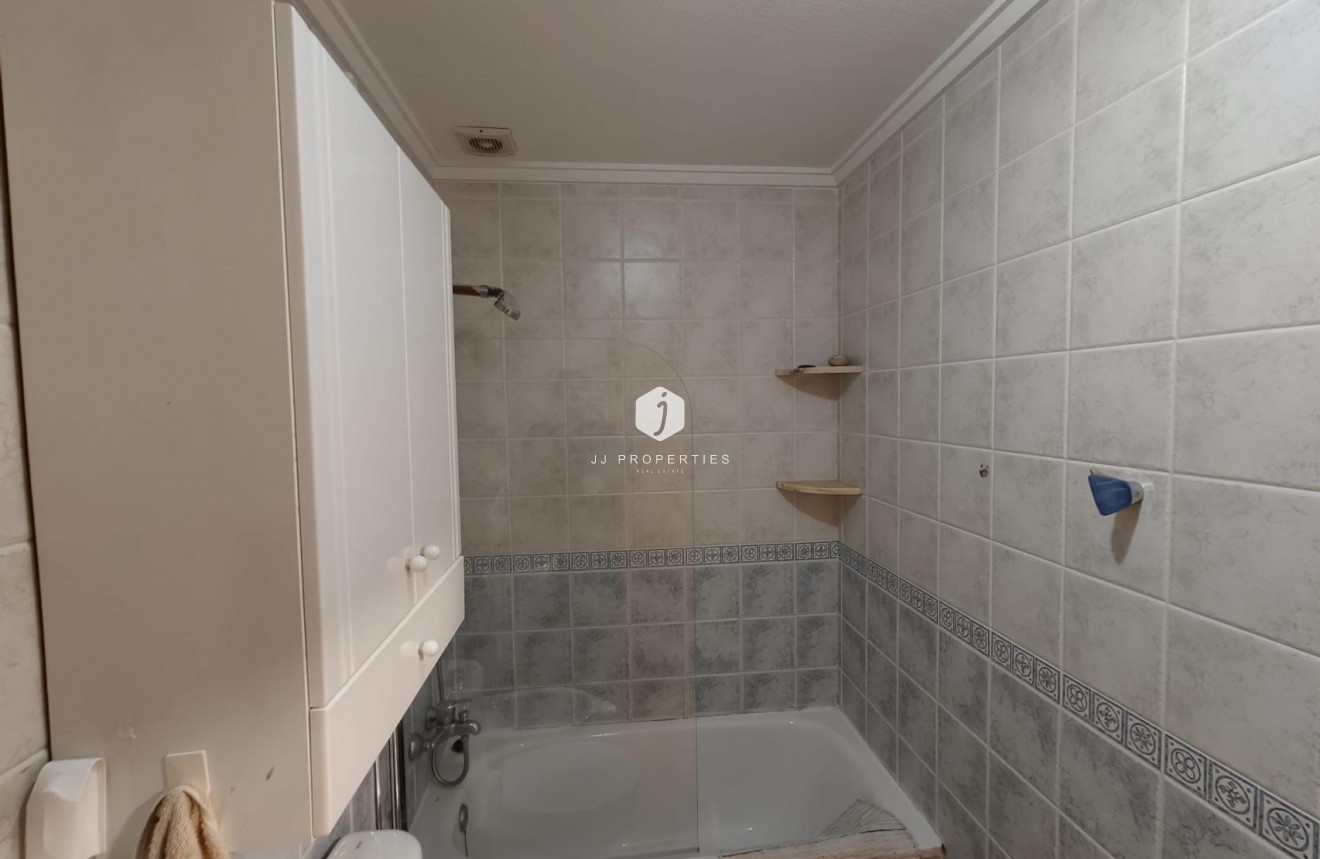 D'occasion - Appartement -
Torrevieja - Costa Blanca