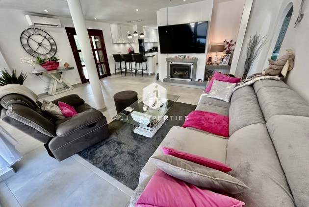 Tweedehands - Villa -
Cabo Roig - Costa Blanca