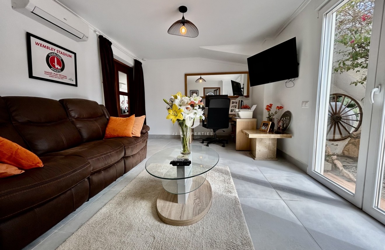 Tweedehands - Villa -
Cabo Roig - Costa Blanca