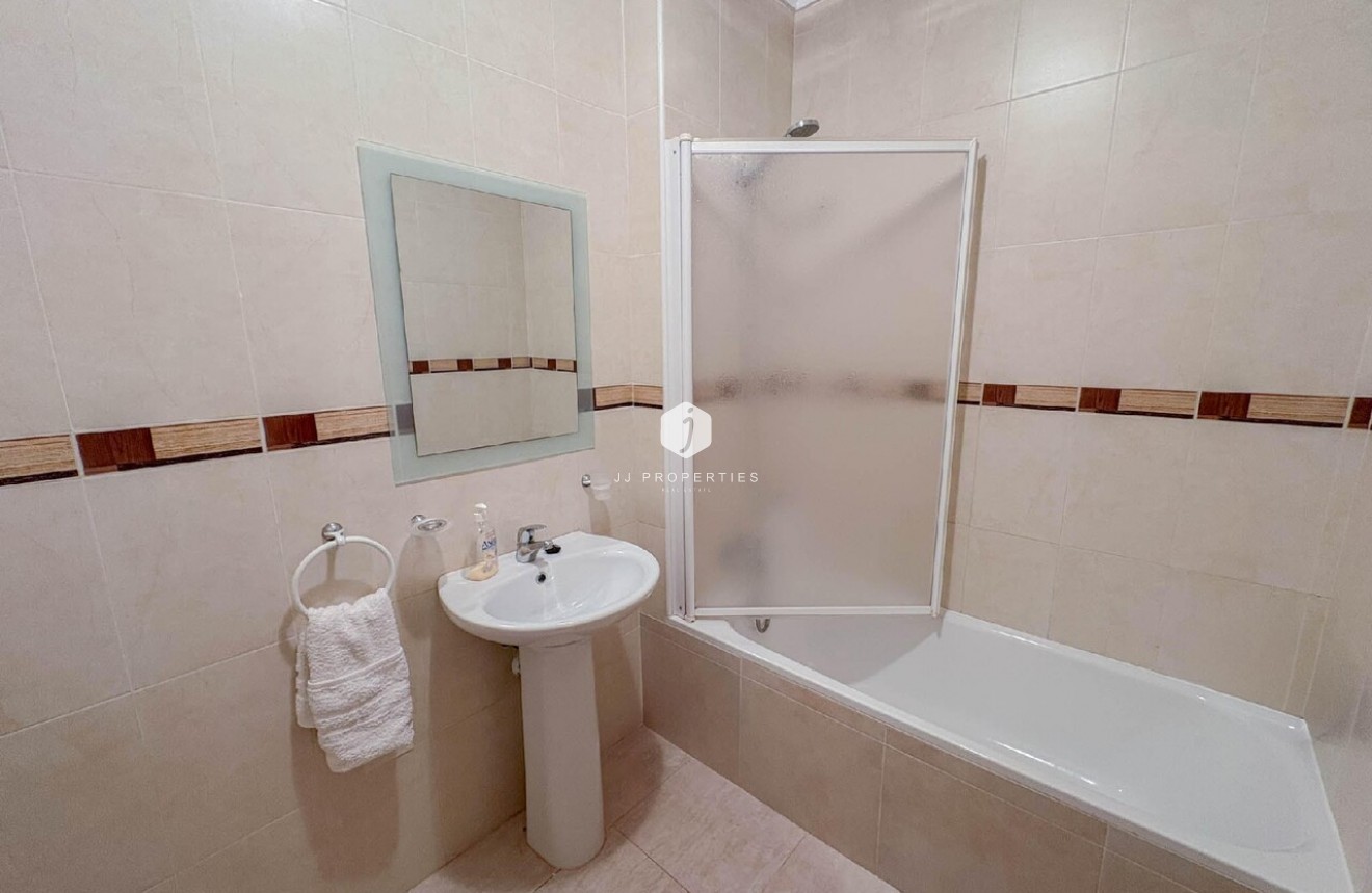 Resale - Apartment / flat -
Torrevieja - Costa Blanca