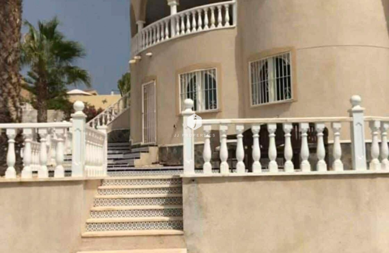 Aus zweiter Hand - Villa -
Rojales - La Marquesa