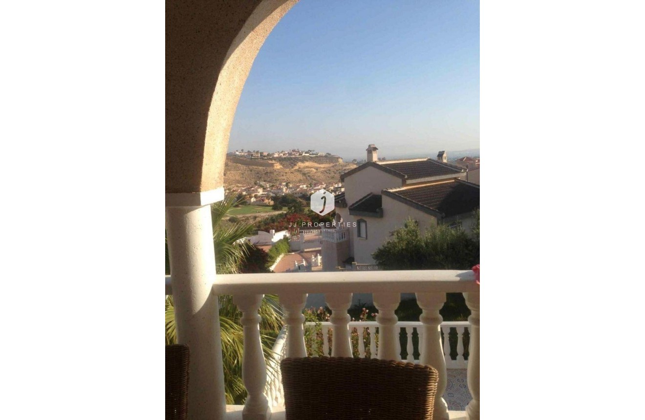 Aus zweiter Hand - Villa -
Rojales - La Marquesa