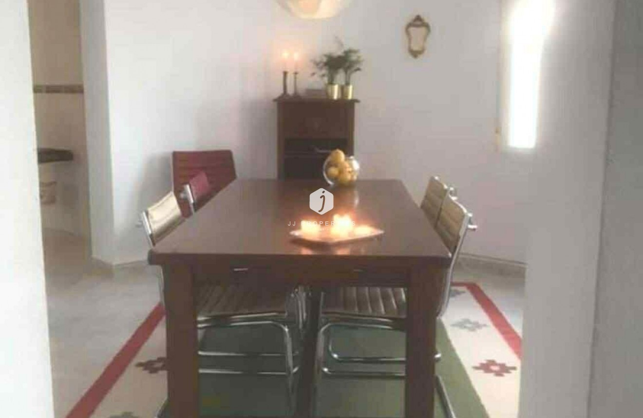 Aus zweiter Hand - Villa -
Rojales - La Marquesa