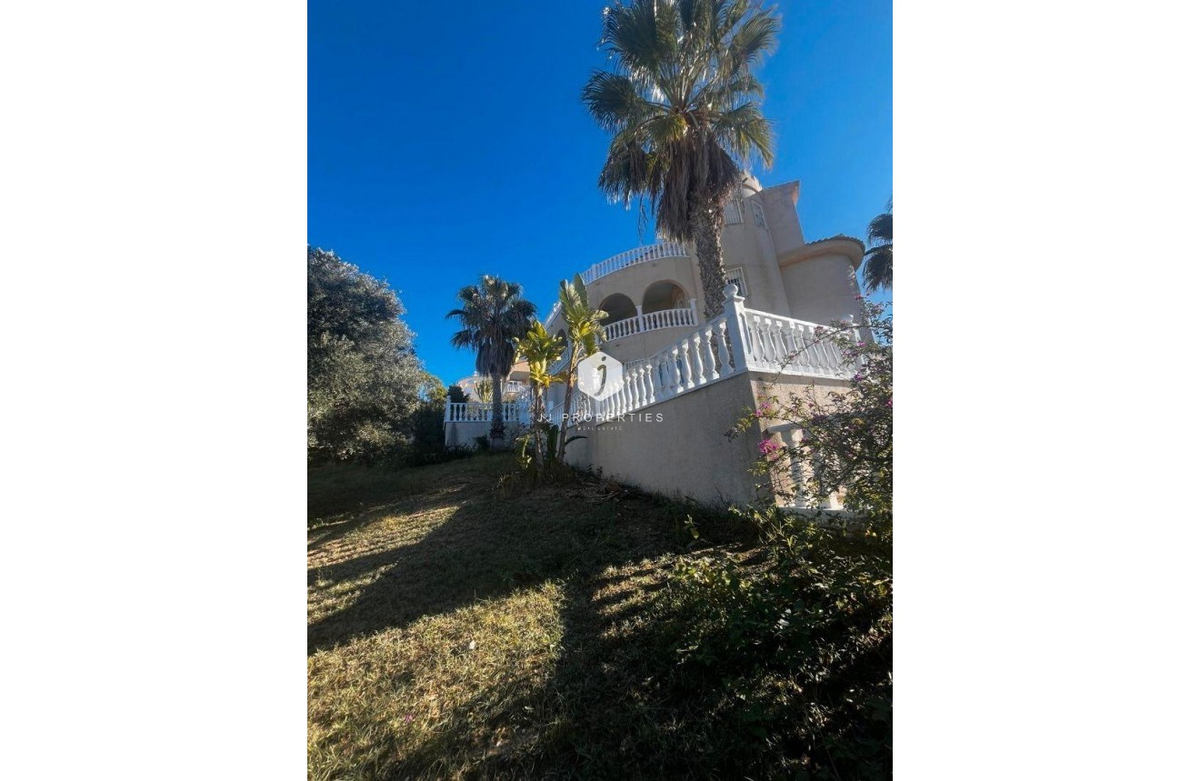 Aus zweiter Hand - Villa -
Rojales - La Marquesa