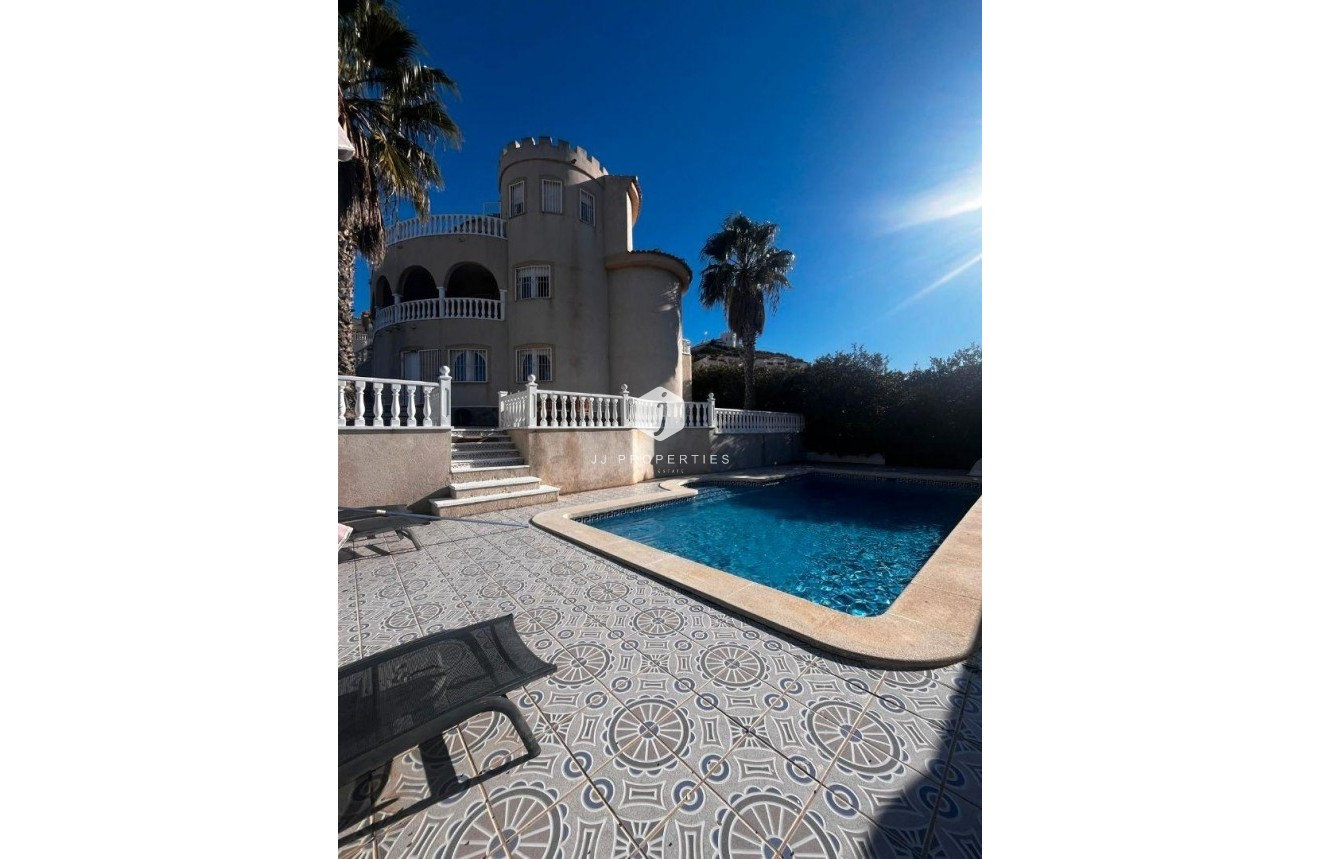 Aus zweiter Hand - Villa -
Rojales - La Marquesa