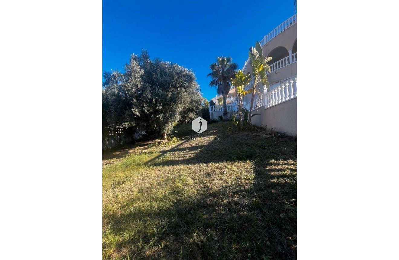 Aus zweiter Hand - Villa -
Rojales - La Marquesa