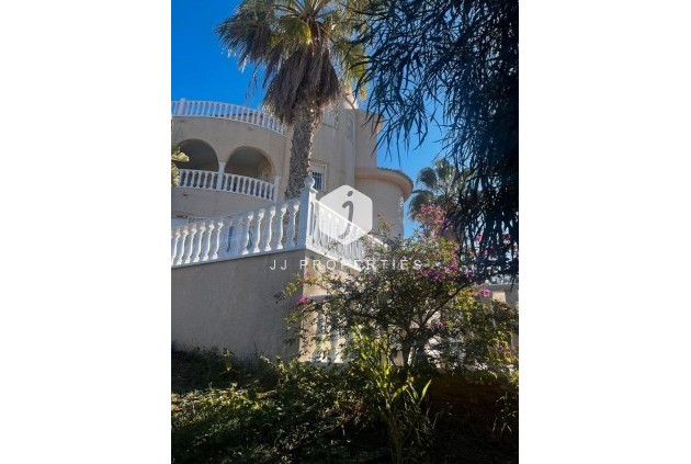 Aus zweiter Hand - Villa -
Rojales - La Marquesa