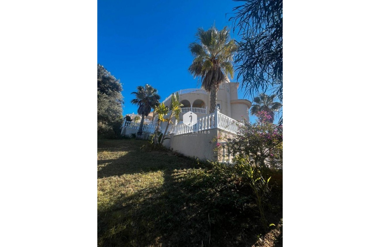 Aus zweiter Hand - Villa -
Rojales - La Marquesa