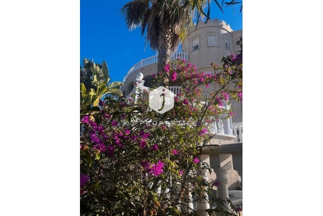 Aus zweiter Hand - Villa -
Rojales - La Marquesa