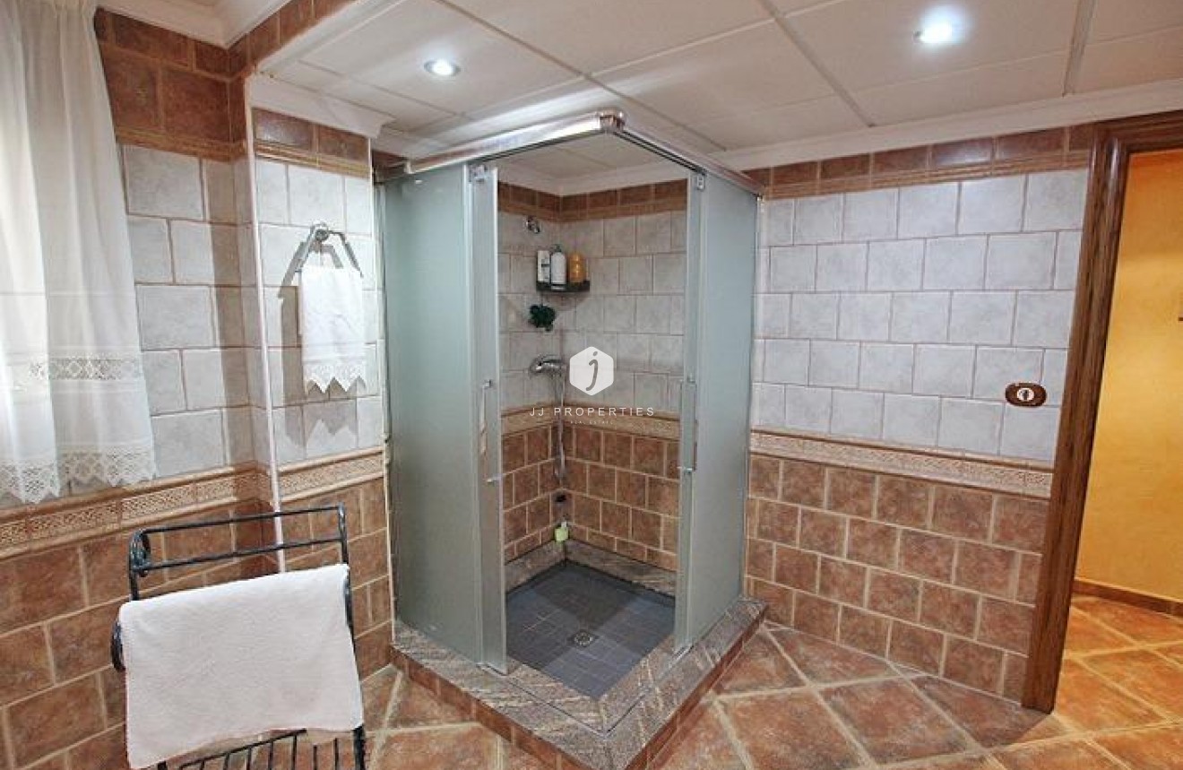 Aus zweiter Hand - Villa -
Formentera del Segura - Formentera De Segura