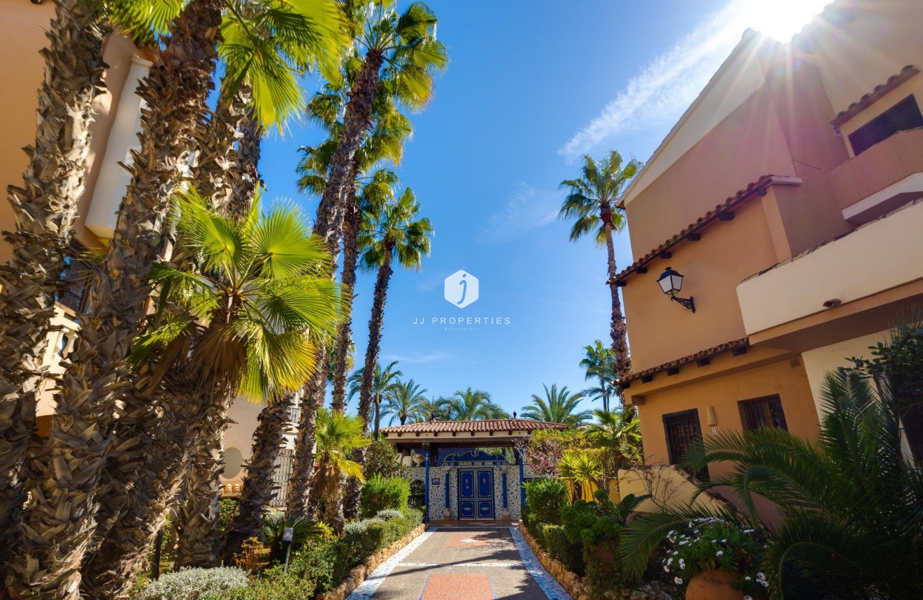 Aus zweiter Hand - Wohnung -
Torrevieja - Playa de los Locos