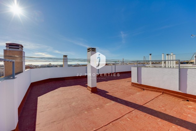 Aus zweiter Hand - Wohnung -
Torrevieja - Estacion de autobuses