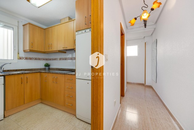 Aus zweiter Hand - Wohnung -
Torrevieja - Estacion de autobuses