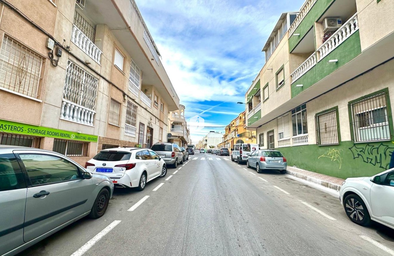 Aus zweiter Hand - Wohnung -
Torrevieja - Centro