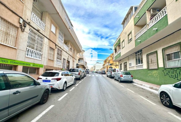 Aus zweiter Hand - Wohnung -
Torrevieja - Centro