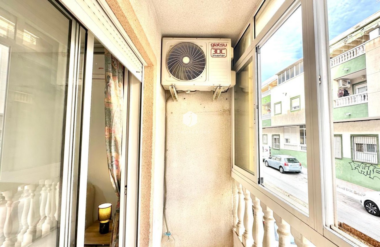 Aus zweiter Hand - Wohnung -
Torrevieja - Centro