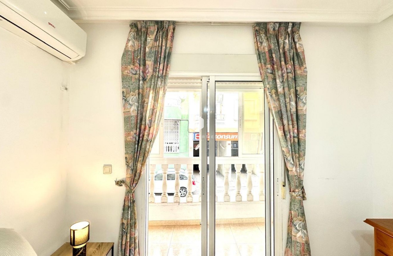 Aus zweiter Hand - Wohnung -
Torrevieja - Centro