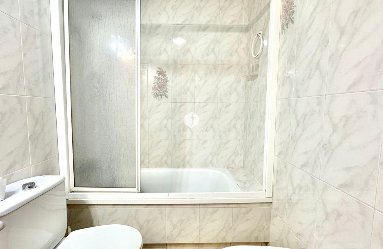 Aus zweiter Hand - Wohnung -
Torrevieja - Centro