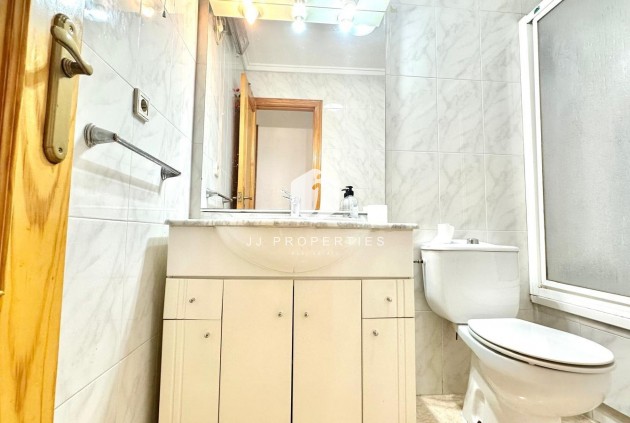 Aus zweiter Hand - Wohnung -
Torrevieja - Centro