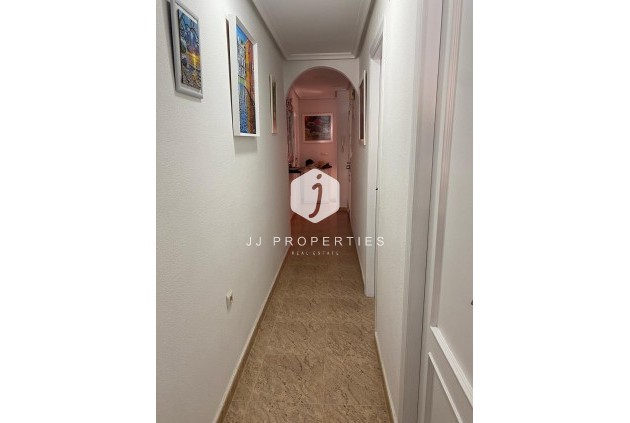 Aus zweiter Hand - Penthouse -
Torrevieja - Estacion de autobuses